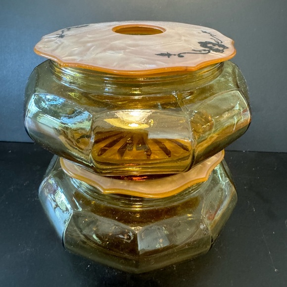 Vintage Vanity Table Amber Glass Jars with Lucite Lids approx. 5" wide 2" tall - Picture 13 of 13
